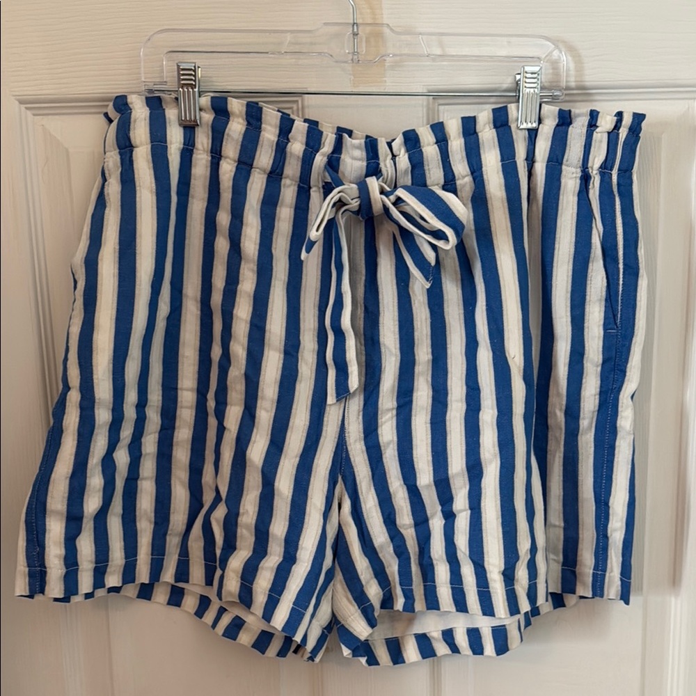 Pull-on paperbag short in cotton-linen